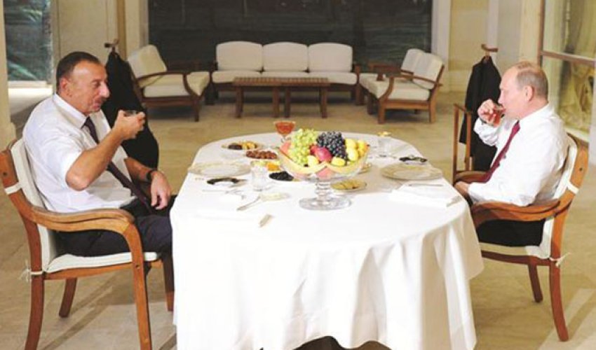 İlham Əliyevlə Putin çay süfrəsində