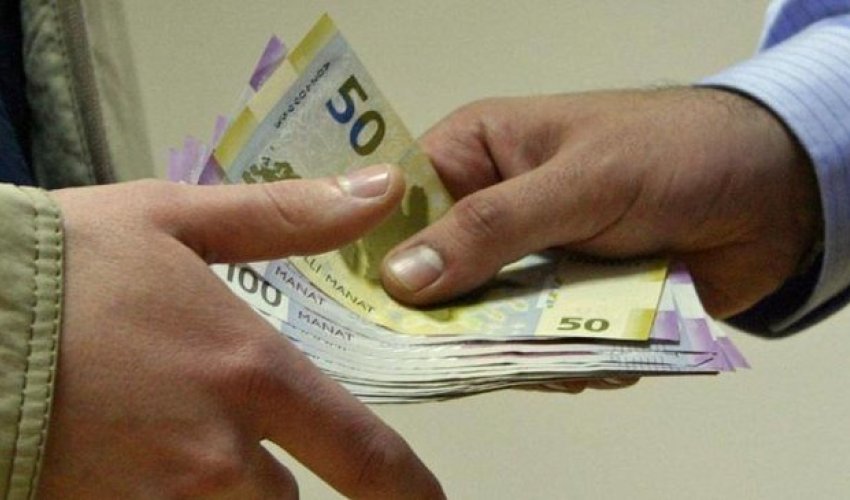 Şagirddən pul yığan müəllimləri hansı cəza gözləyə bilər?