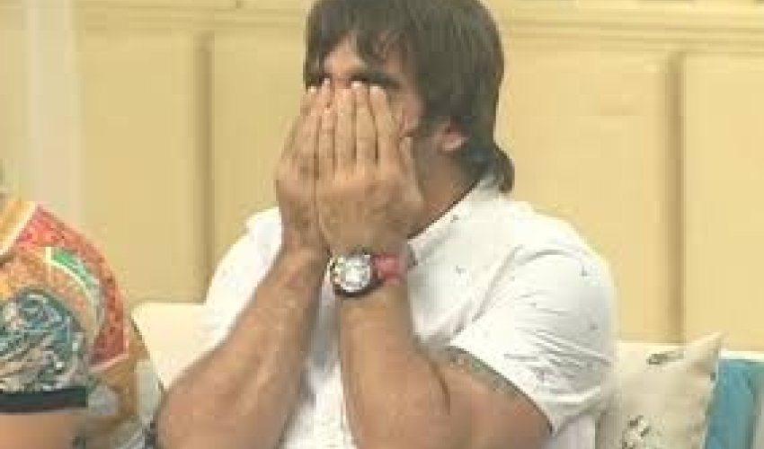 Rafael Ağayev: “Anam nişan üzüyünü satıb, məni yarışa göndərdi” - VİDEO