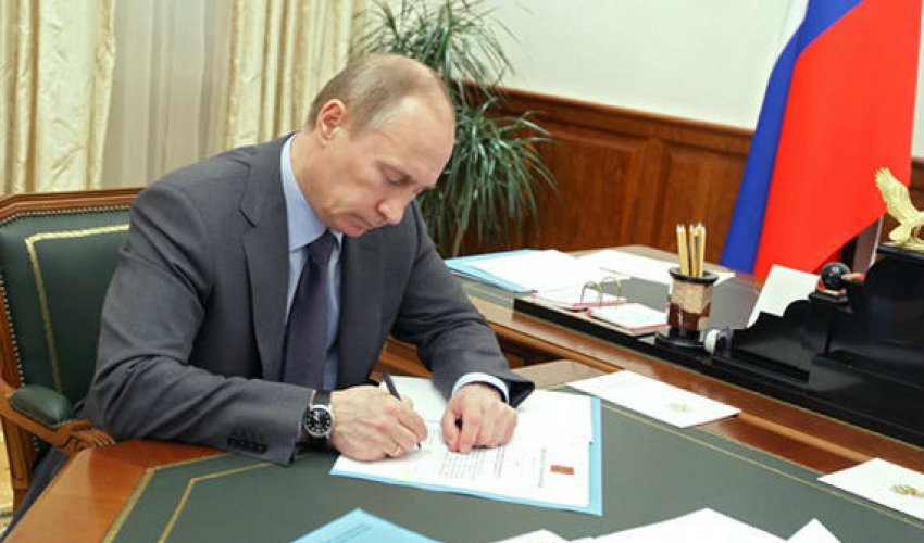 Putin bu ölkəyə sanksiya tətbiqi barədə fərman imzaladı