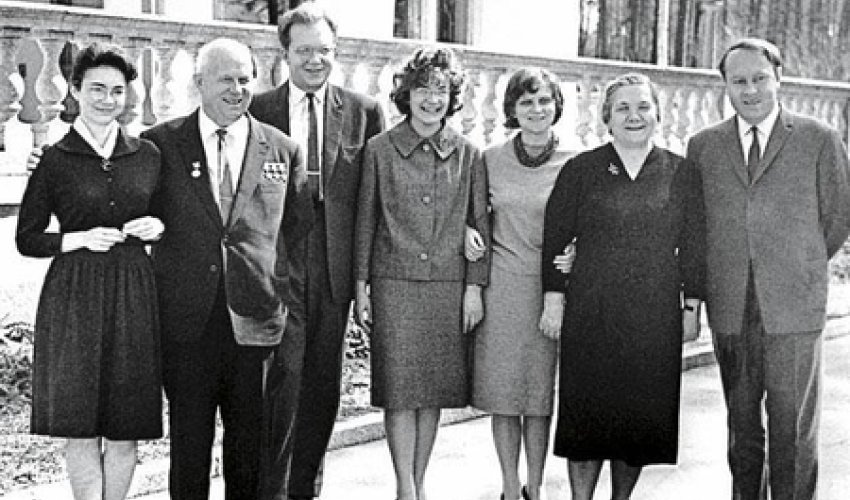 Xruşovun qızına xəyanət edən jurnalist