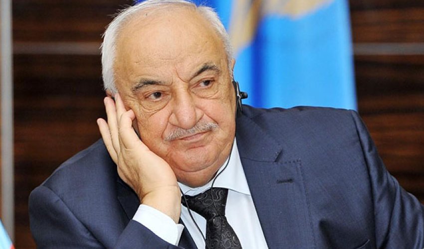 Abid Şərifov Artur Rasizadə ilə bağlı danışmaqdan imtina etdi