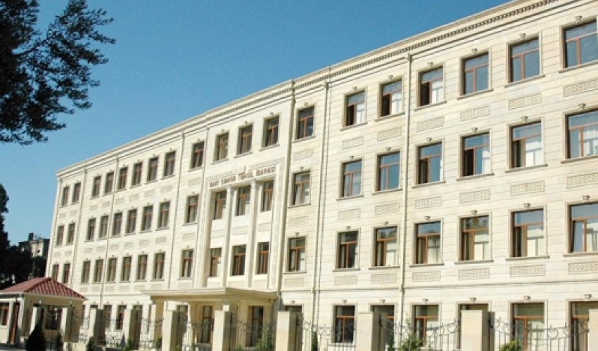 Управление образования Баку об избиении директора школы