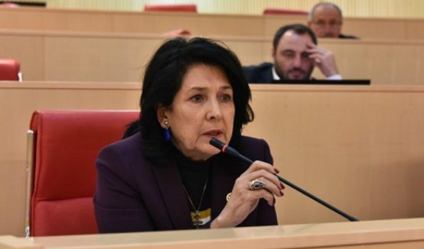 Зурабишвили отказалась от дворца Саакашвили Зурабишвили отказалась от дворца Саакашвили