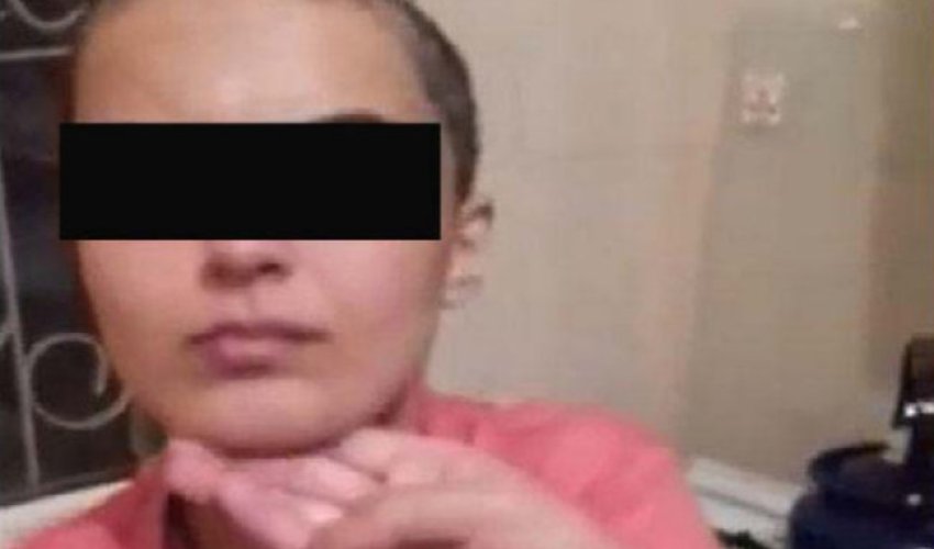 Gəlininin saçını kəsən qaynana danışdı: “Gecələr kişi ilə ....” - VİDEO Gəlininin saçını kəsən qaynana danışdı: “Gecələr kişi ilə ....” - VİDEO