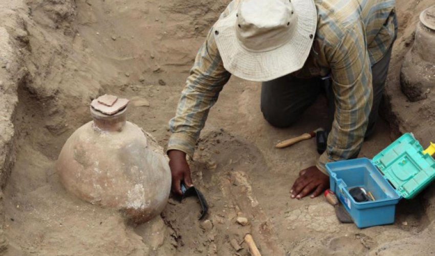 2 min illik məzarda şok edən görüntü - Sən demə... - FOTOLAR