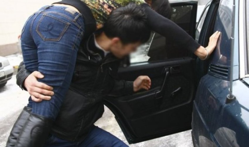 Azərbaycanda 8 sinif şagirdi qaçırıldı Azərbaycanda 8 sinif şagirdi qaçırıldı