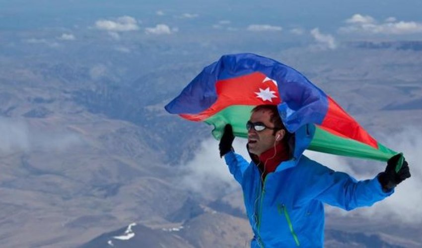 Everesti fəth edən ilk azərbaycanlı inanılmaz faktları açdı: Dağın zirvəsində cinlər və ruhlar...