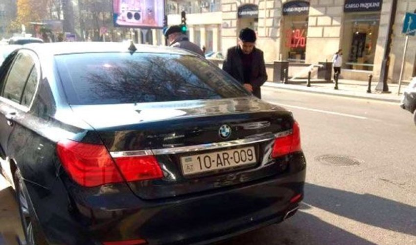 Замминистра попал в аварию в Баку