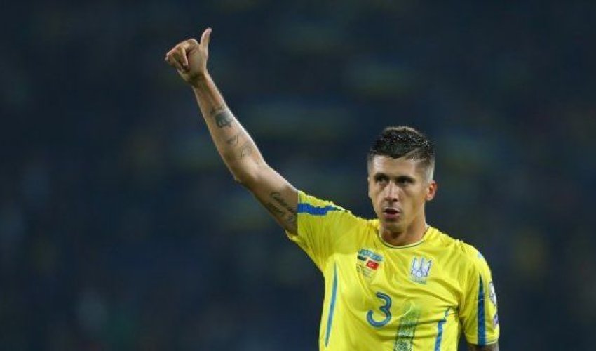 СМИ: Защитник сборной Украины не хочет в «Карабах»