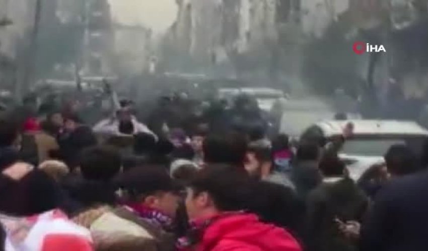 Fanatlar arasında kütləvi dava: 17 yaşlı gənc bıçalanaraq öldürüldü - ANBAAN VIDEO