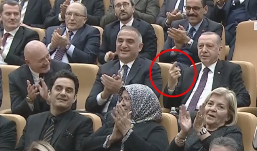 Ərdoğan istədi, o yenidən oxudu - VİDEO