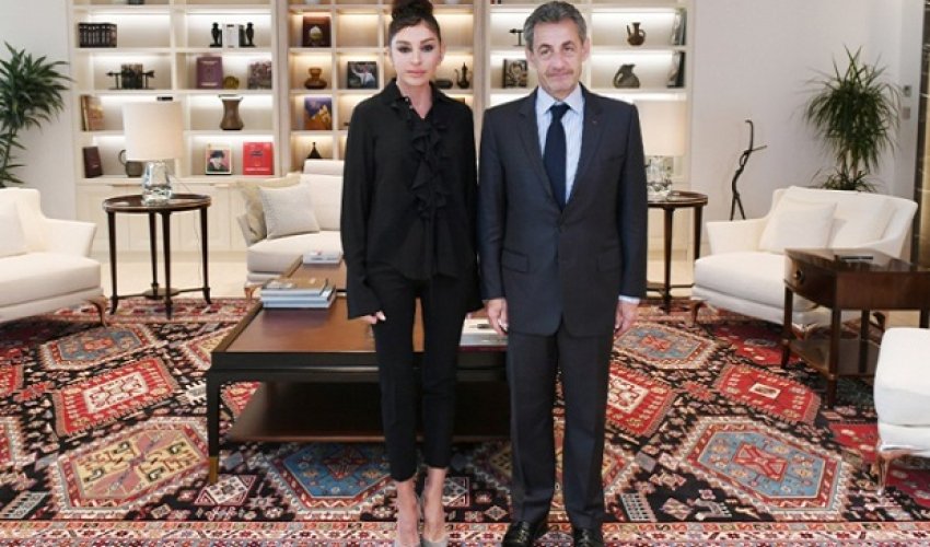 Mehriban Əliyeva Sarkozi ilə görüşüb