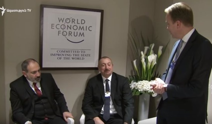 Əliyevlə Paşinyan arasındakı qeyri-rəsmi görüşün VİDEOSU