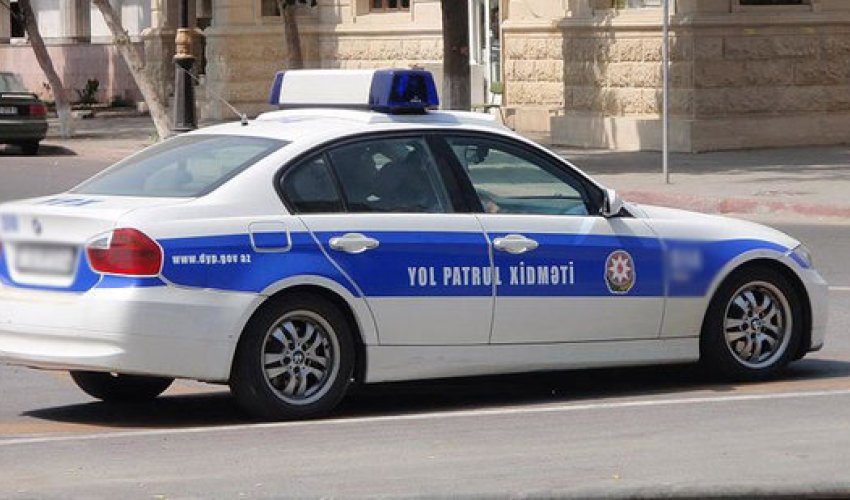 Bakıda yol polisi sürücünü saxladı və... -  VİDEO