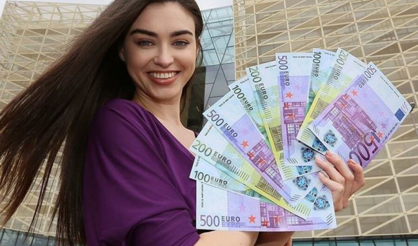 Азербайджанцы могут выиграть €164 млн в супер-тираже «ЕвроМиллионы» Азербайджанцы могут выиграть €164 млн в супер-тираже «ЕвроМиллионы»