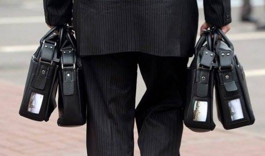 Yüksək vəzifədə olan deputatlar – Onların arasında dörd vəzifə daşıyanı var da var