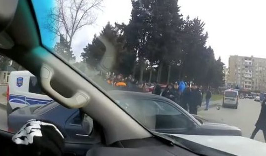 В Баку столкнулись два автомобиля - ВИДЕО