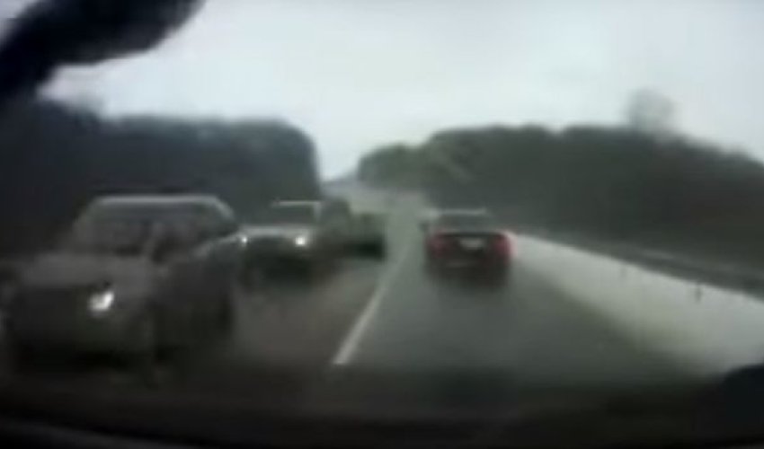 Видео аварии с кортежем президента Молдовы