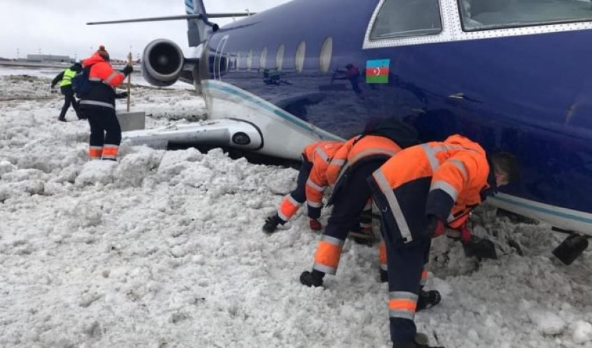 Bakı təyyarəsi Moskvada qəzaya düşdü - Heyət üzvləri və sərnişinlər... - FOTO