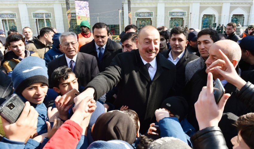 Prezident “Tarqovı”da sakinlərlə görüşdü - FOTOLAR - VİDEO