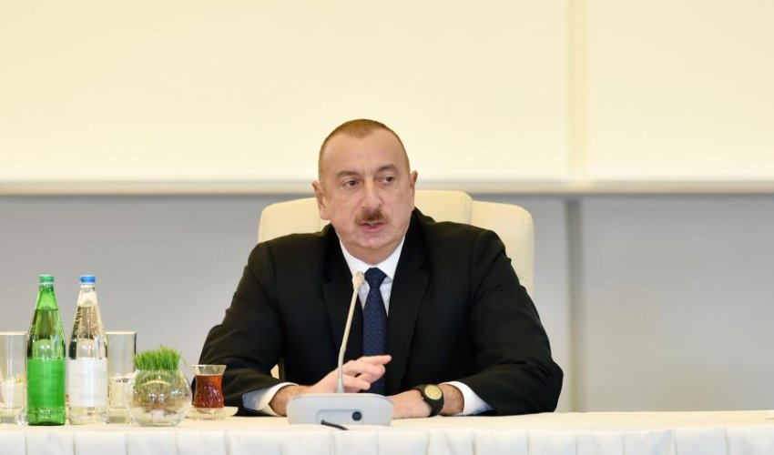 Xalq artisti Prezidentlə görüşdə yaddan çıxmasından gileyləndi - FOTO