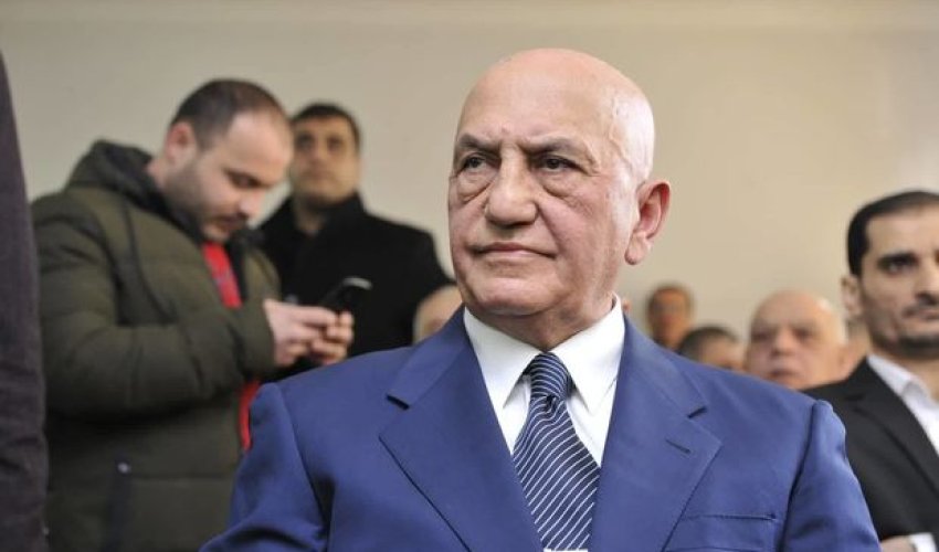 Əli İnsanov 14 il sonra azadlıqda -VİDEO+ FOTOLAR