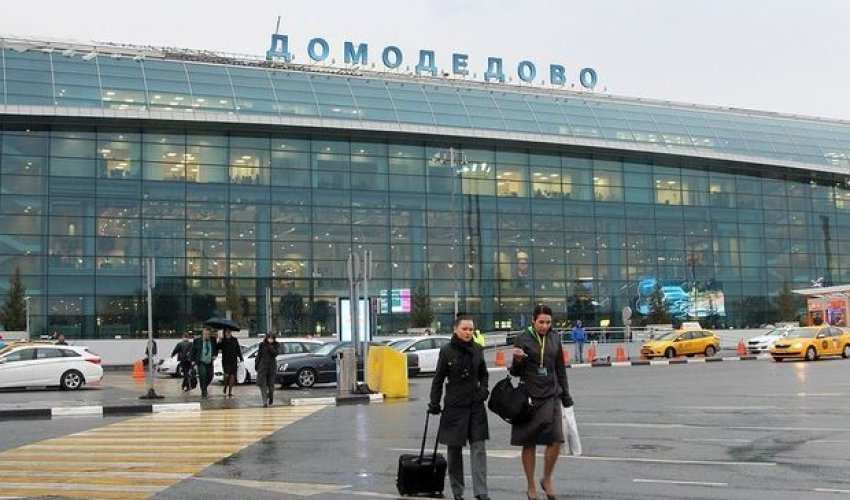 В Моске голый пассажир попытался проникнуть в самолет В Моске голый пассажир попытался проникнуть в самолет