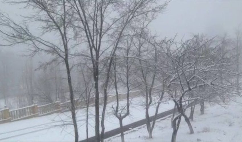 В Шемахе идет снег - ВИДЕО