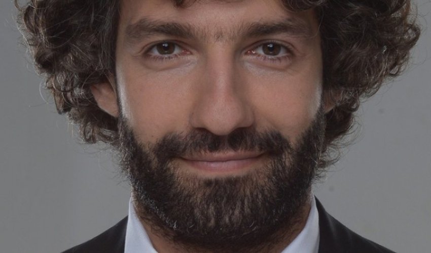 Таир Мамедов рекламирует армянский магазин «Карабах»