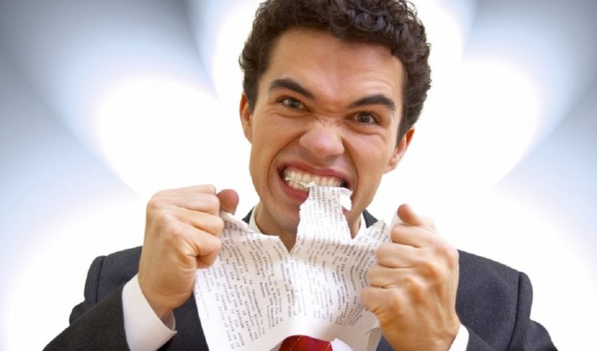 Seçki vərəqəsini yedi - HƏBS OLUNACAQ Seçki vərəqəsini yedi - HƏBS OLUNACAQ