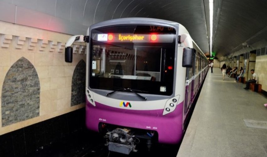 Bakı metrosunda 4 stansiyada işıqlar söndü Bakı metrosunda 4 stansiyada işıqlar söndü