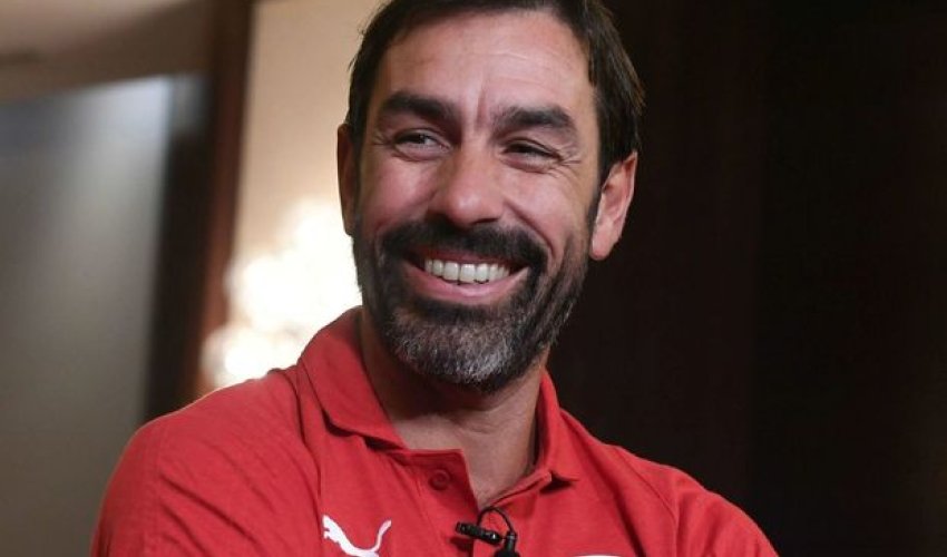 Pires Bakıda səhər yeməyi yeyib “Arsenal” fanatlarına çağırış etdi