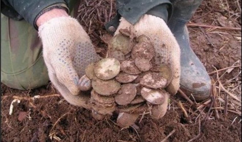 Evinin bağçasında tapdı - MİLYONÇU OLDU - FOTOLAR