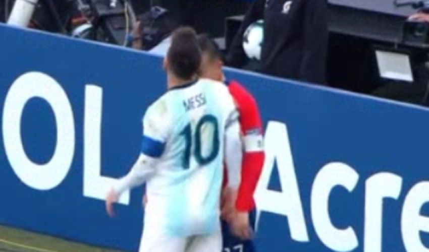 Messiyə kəllə vurdu - VİDEO