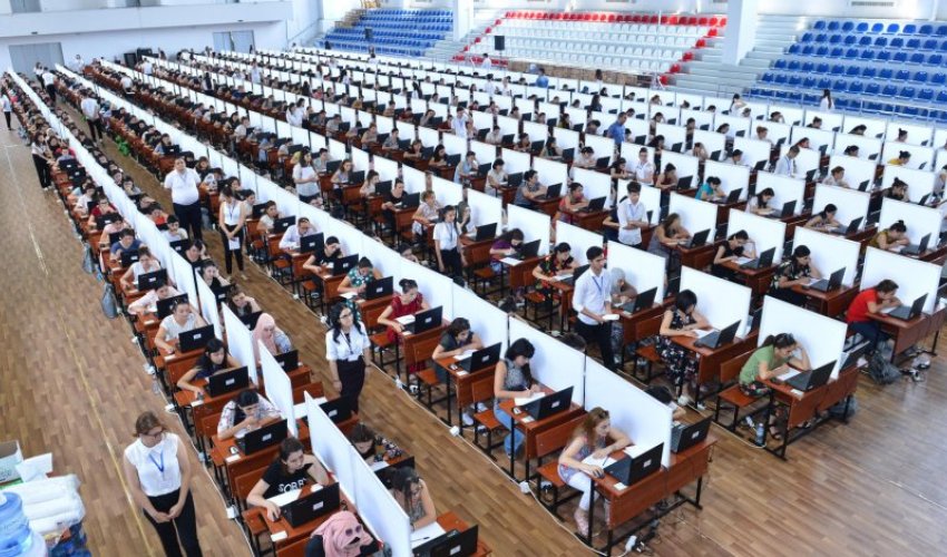 В Азербайджане на экзаменах по приему на работу учителей неправильно составили вопросов В Азербайджане на экзаменах по приему на работу учителей неправильно составили вопросов