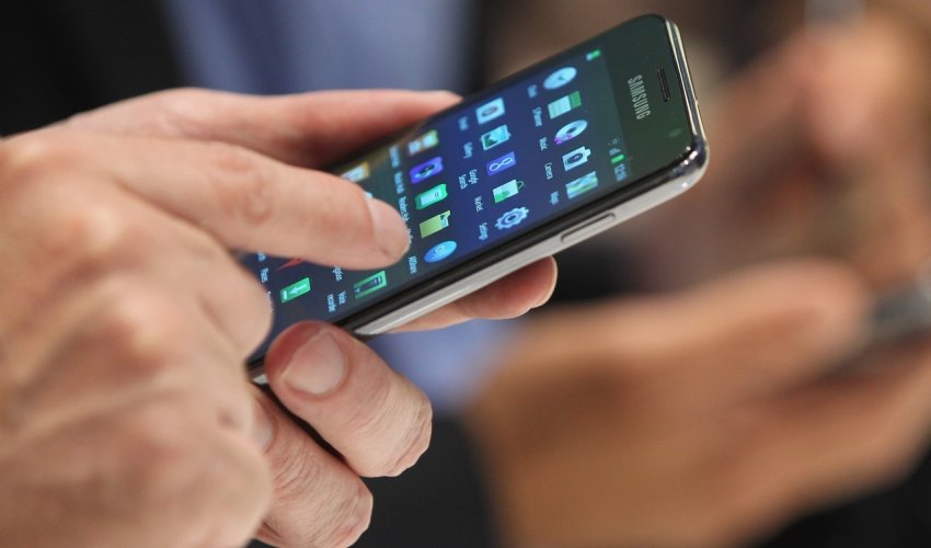 Azerbaijan-based mobile operators earn AZN 422M