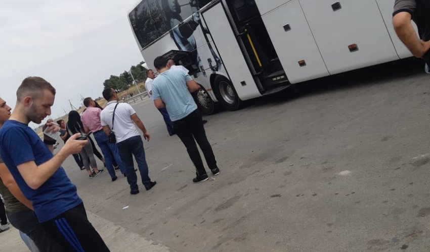 SON DƏQİQƏ: Bakı - İstanbul avtobusu xarab oldu - onlarla insan yolda qaldı - FOTOLAR