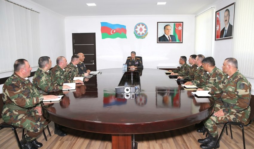 Vilayət Eyvazov əməliyyat müşavirəsi keçirib
