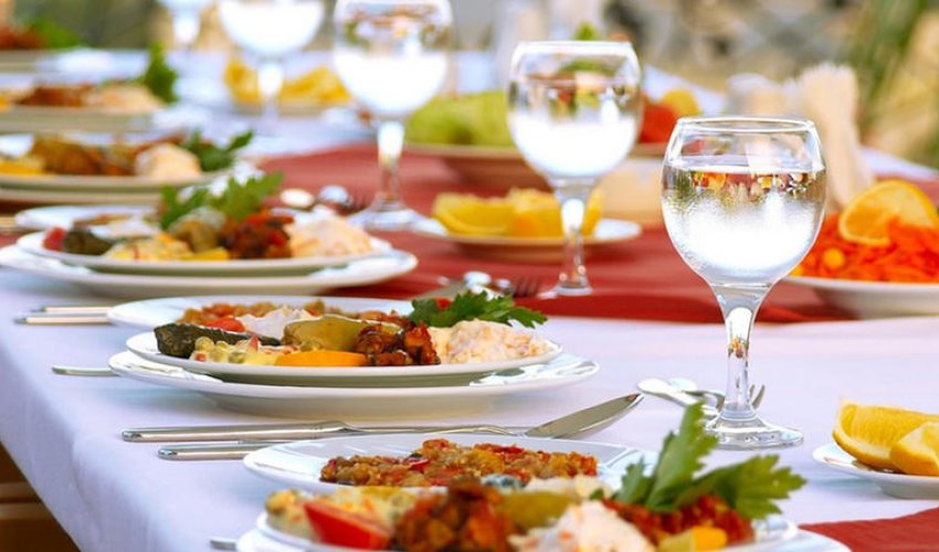 Bakıda restoranda inanılmaz görüntülər - Hovuza girib rəqs etdilər - VİDEO Bakıda restoranda inanılmaz görüntülər - Hovuza girib rəqs etdilər - VİDEO