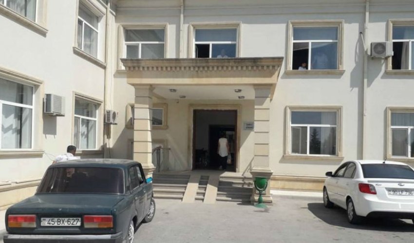 Долгожительница из Кюрдамира упала и сломала руку