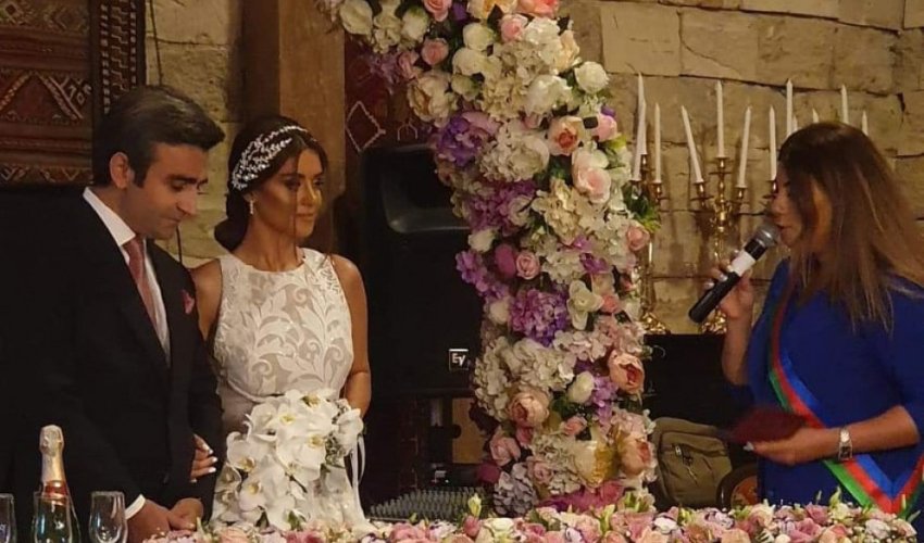 ATV-nin tanınmış aparıcısı ikinci dəfə EVLƏNDİ - FOTOLAR