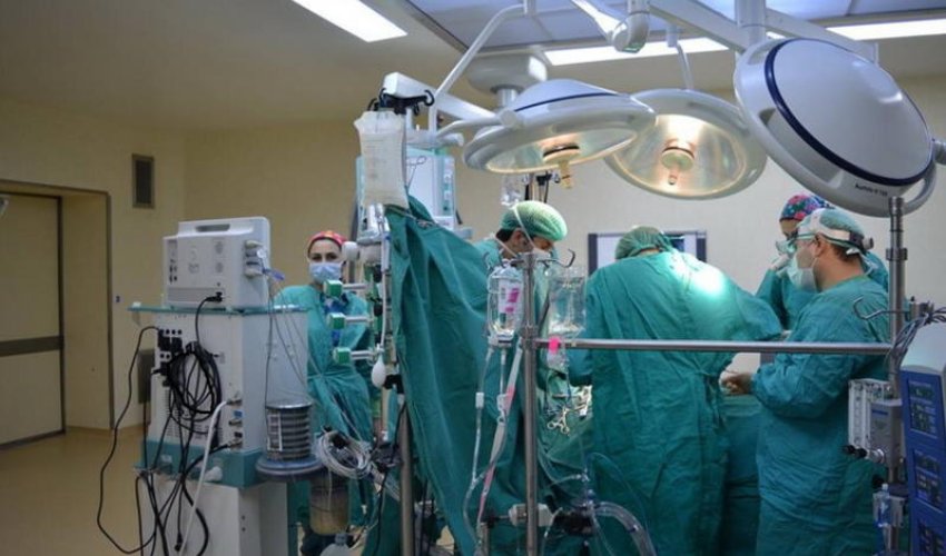 Bakıda 256 kiloqramlıq qadının üzərində inanılmaz əməliyyat olunub - FOTO Bakıda 256 kiloqramlıq qadının üzərində inanılmaz əməliyyat olunub - FOTO