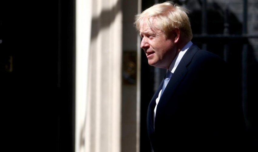 Борис Джонсон приостановил работу парламента