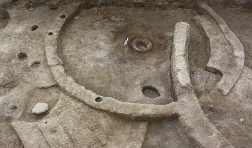 Ancient archaeological artifacts discovered in Shabran (PHOTO)