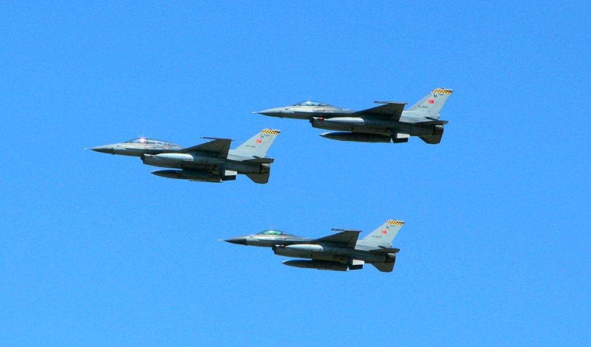 F-16 təyyarələri Azərbaycana gəlib - VİDEO/FOTO F-16 təyyarələri Azərbaycana gəlib - VİDEO/FOTO