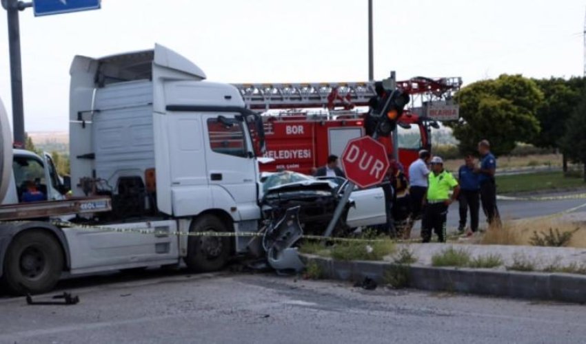 Polis rəisi dəhşətli avtomobil qəzasına düşdü - FOTO Polis rəisi dəhşətli avtomobil qəzasına düşdü - FOTO