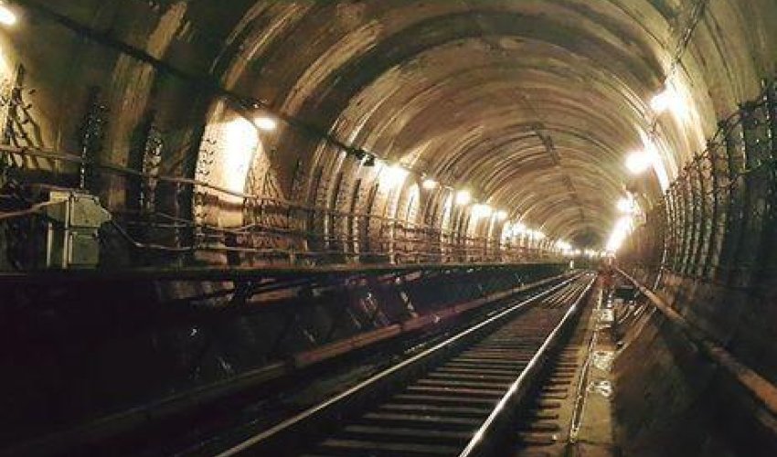 Бакметрополитен о причинах задержки открытия новой станции