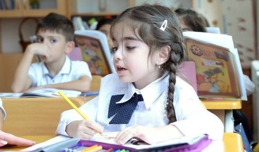 Bu gün 164 mindən çox şagird birinci sinfə gedir Bu gün 164 mindən çox şagird birinci sinfə gedir