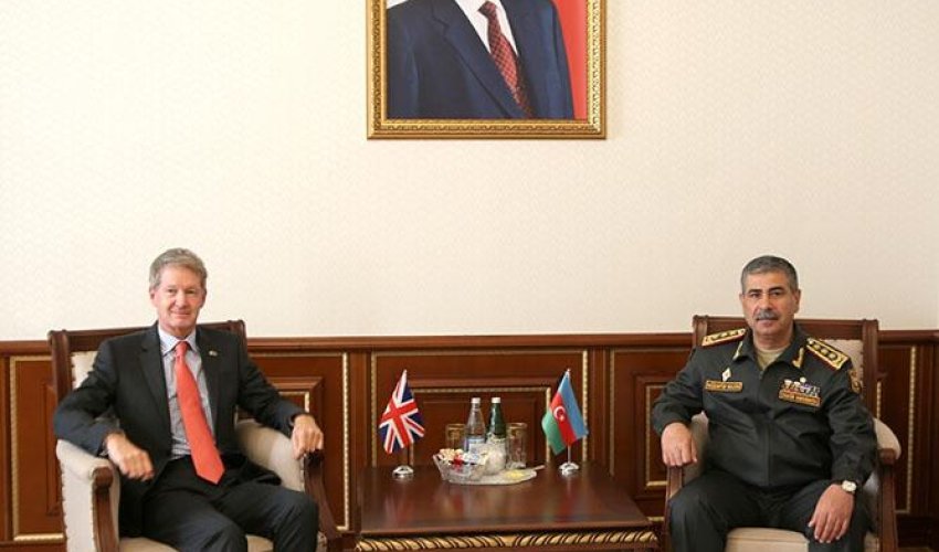 Azerbaijan's defense minister meets newly appointed UK ambassador (PHOTO)